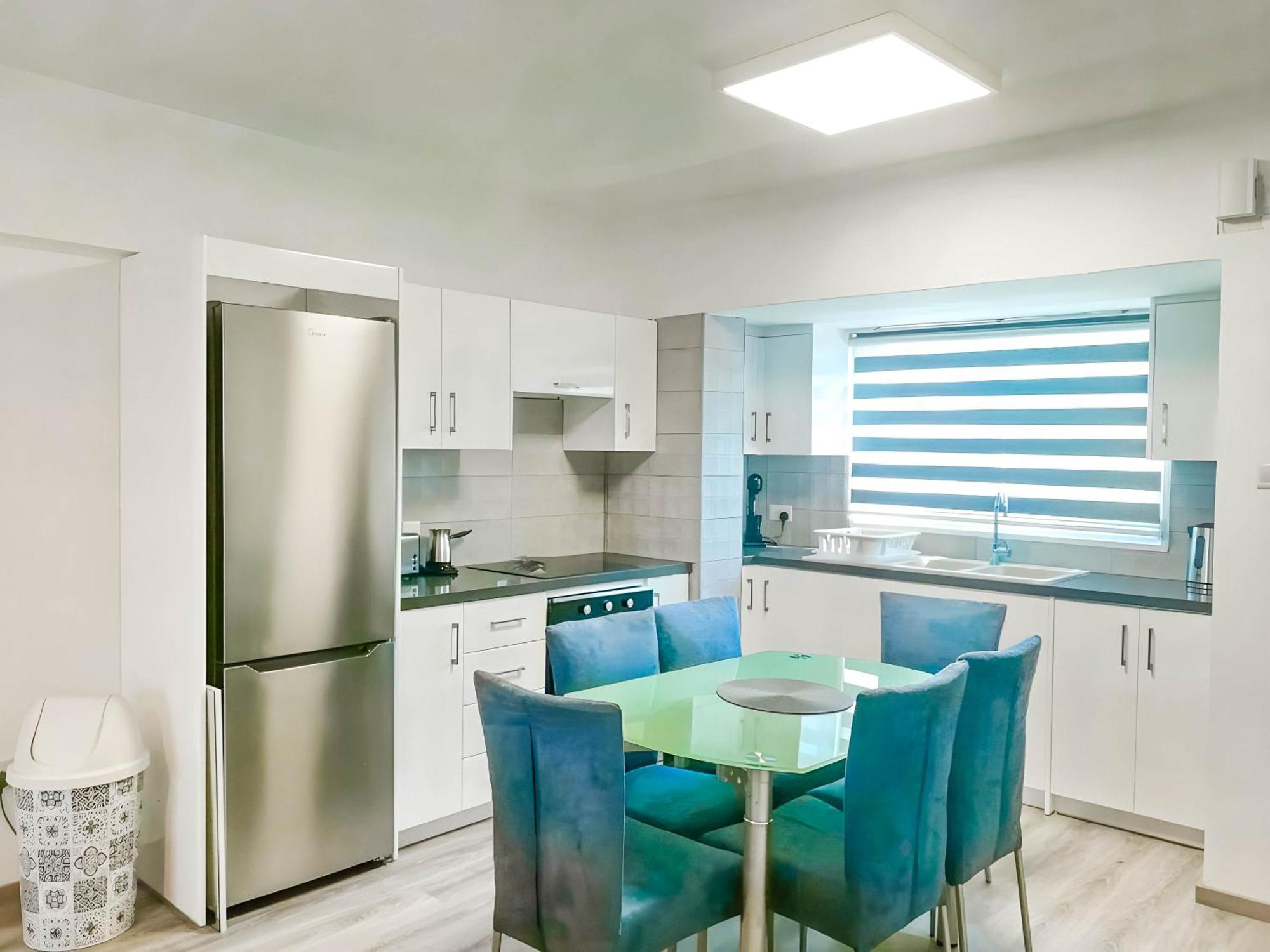 Sofia'S Seaview Apartment โปรทาราส ภายนอก รูปภาพ