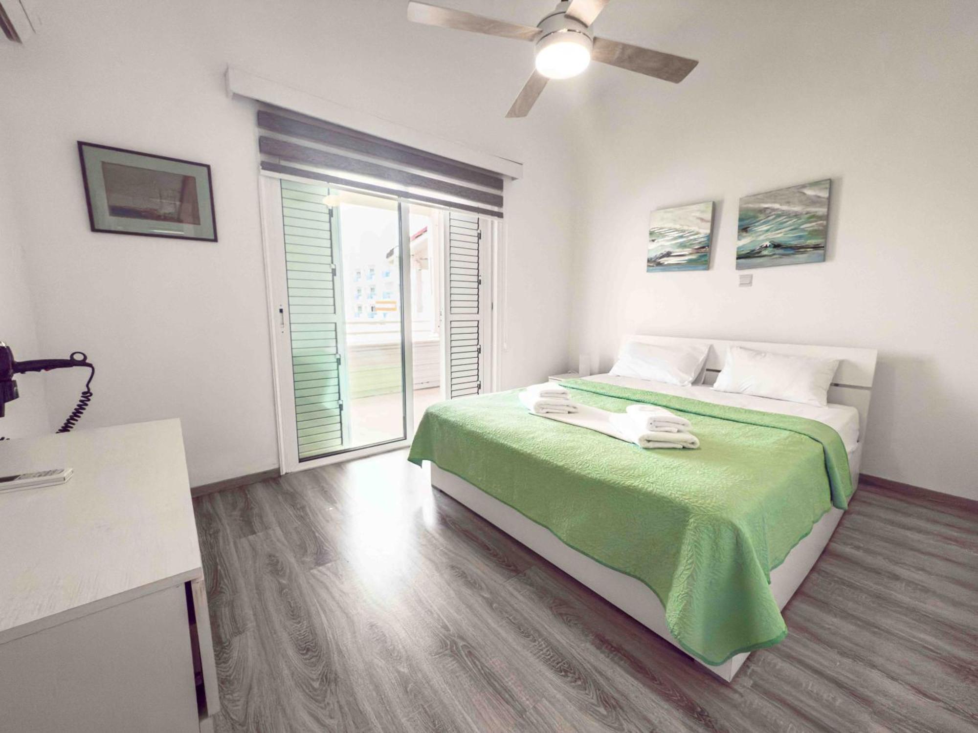 Sofia'S Seaview Apartment โปรทาราส ภายนอก รูปภาพ